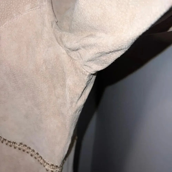 Outbrook Woman,1X tan embroidered leather tassel tie front long sleeve jacket
￼ - Picture 9 of 16